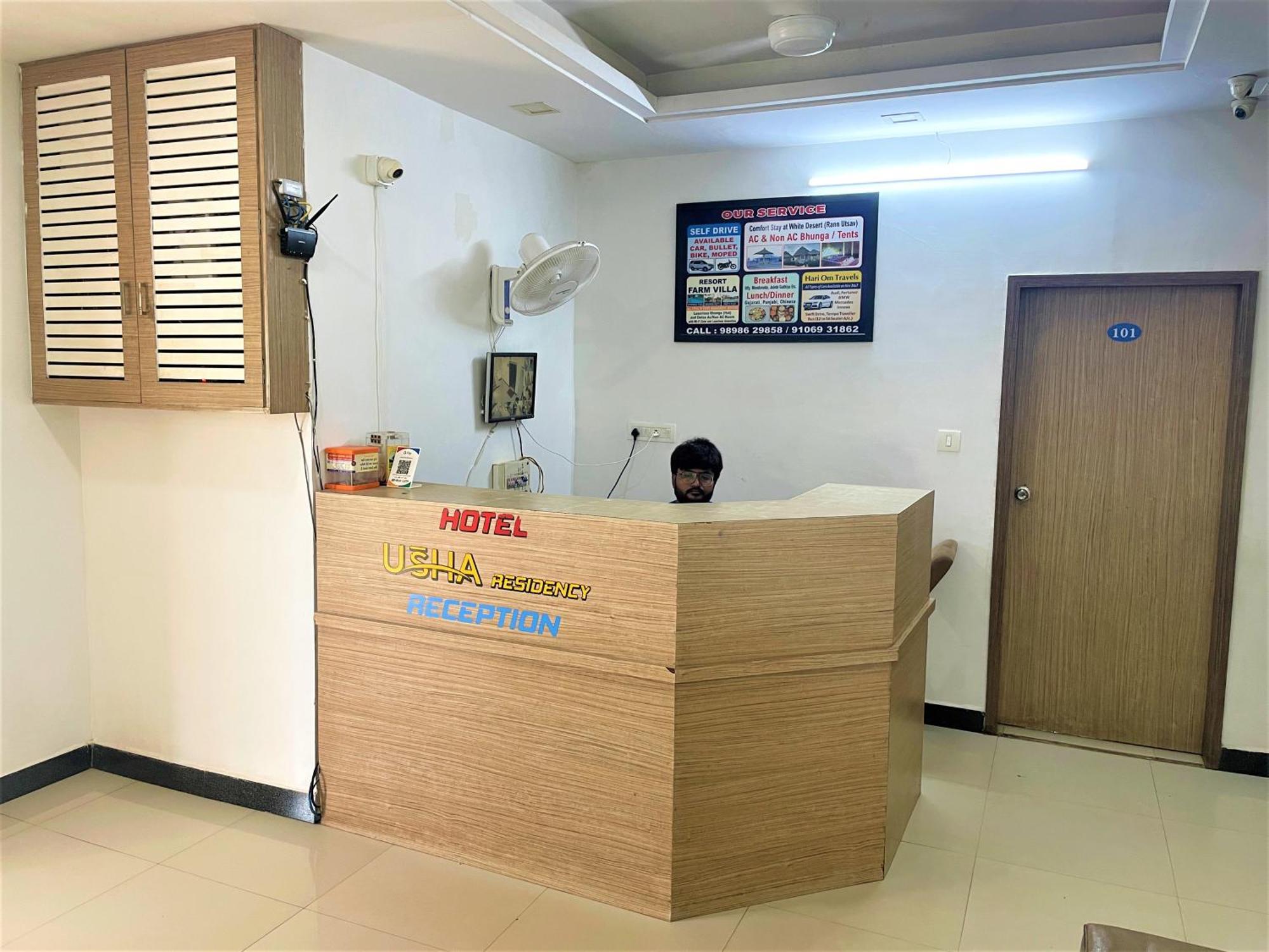 Stay Guru Usha Residency Bhuj Ngoại thất bức ảnh