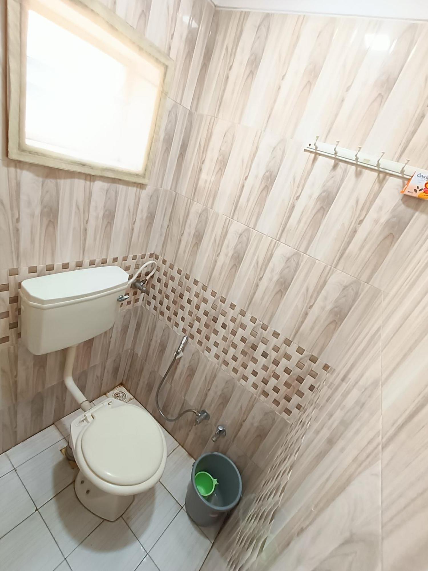 Stay Guru Usha Residency Bhuj Ngoại thất bức ảnh