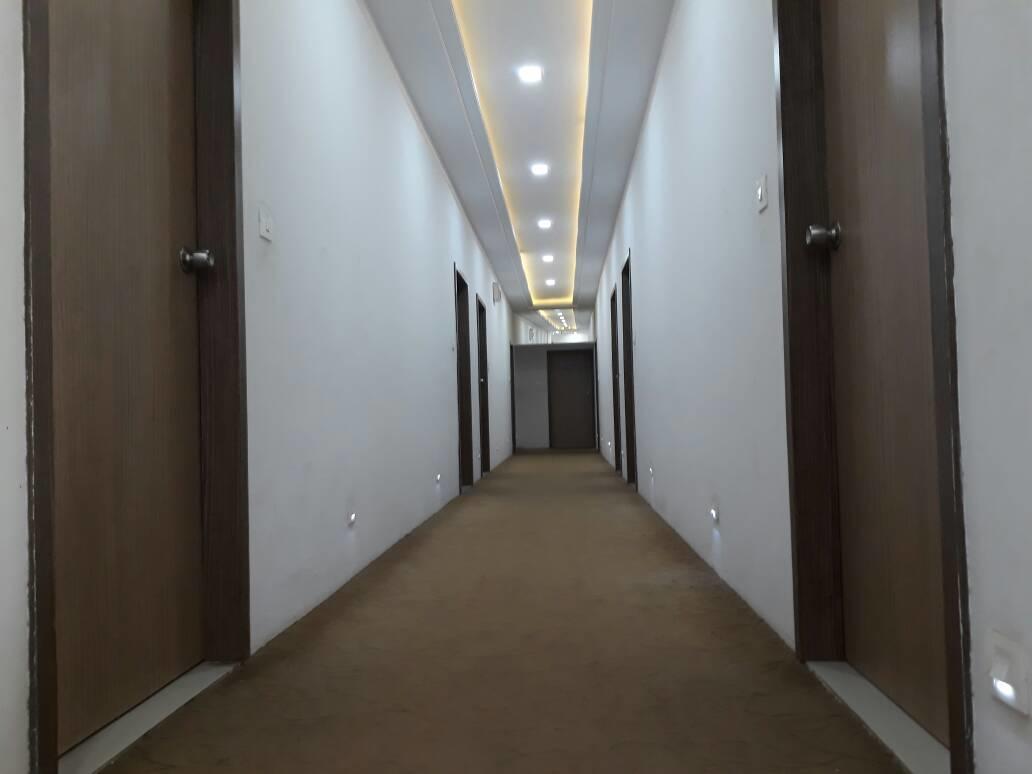 Stay Guru Usha Residency Bhuj Ngoại thất bức ảnh