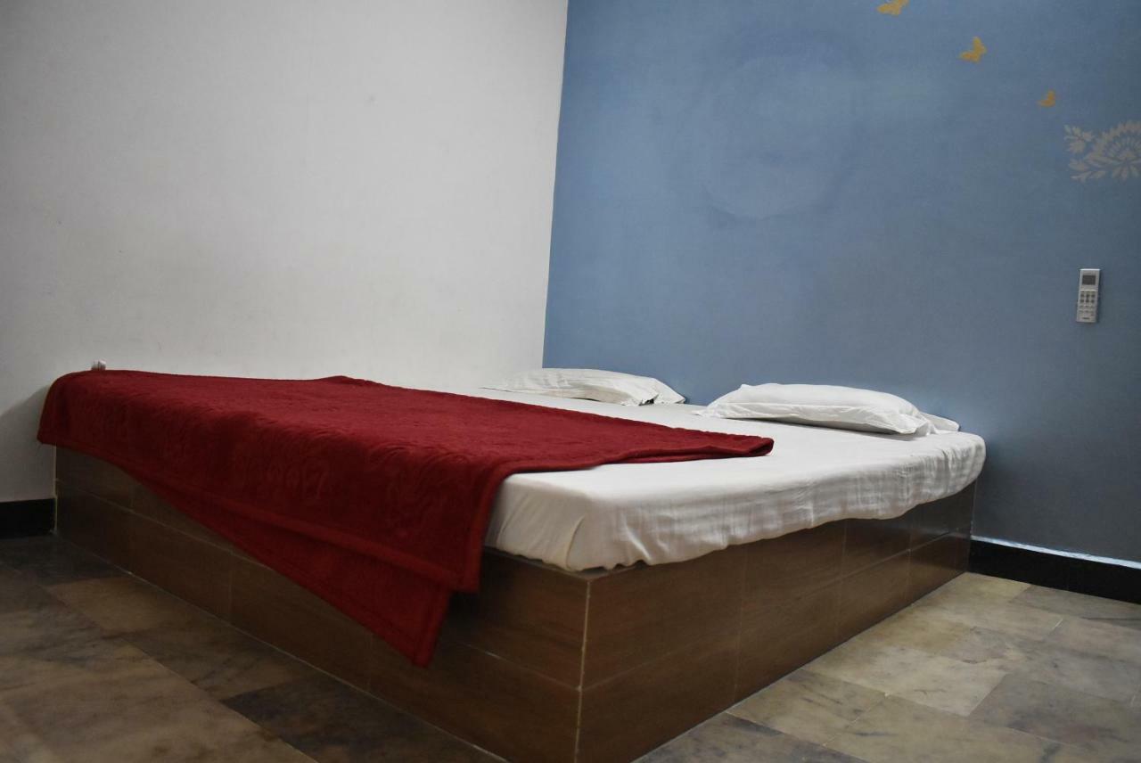 Stay Guru Usha Residency Bhuj Ngoại thất bức ảnh