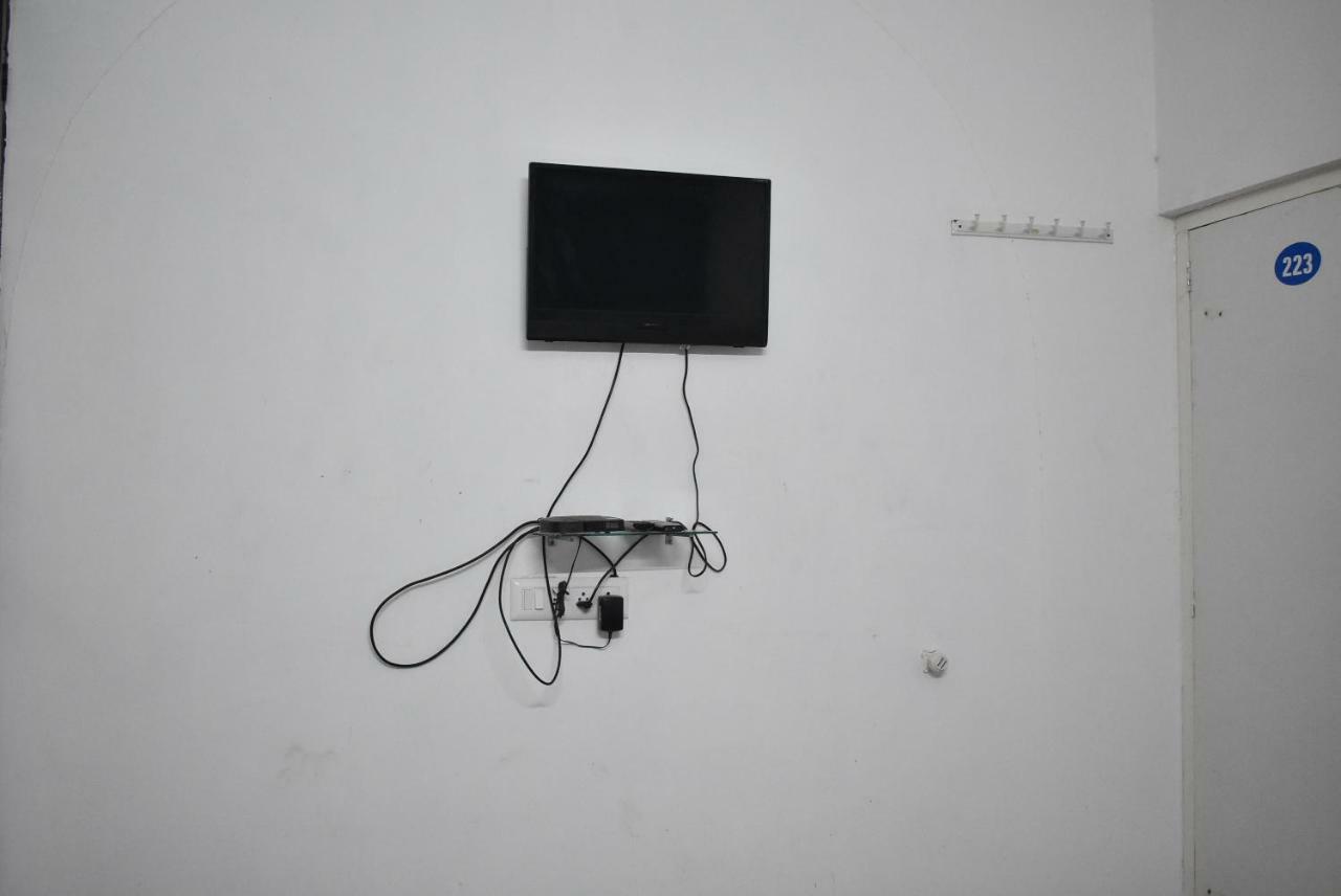 Stay Guru Usha Residency Bhuj Ngoại thất bức ảnh